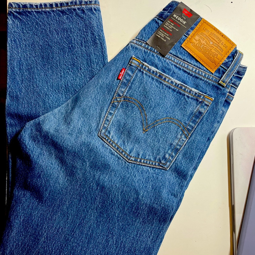 Levi’s wedgie high rise jeans
